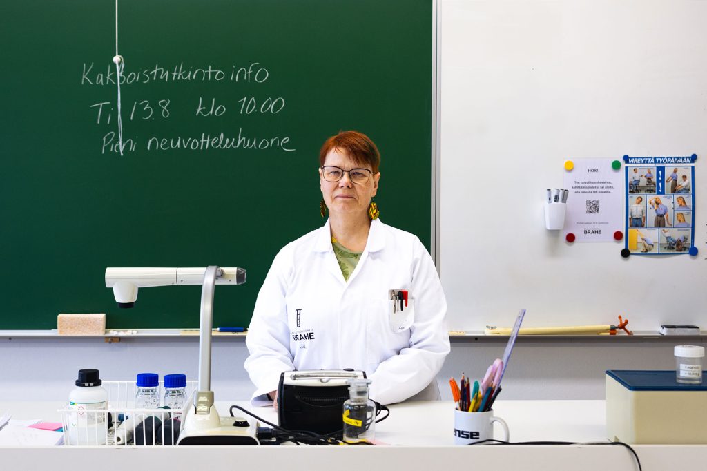 Arja Sarpola in the laboratory classroom